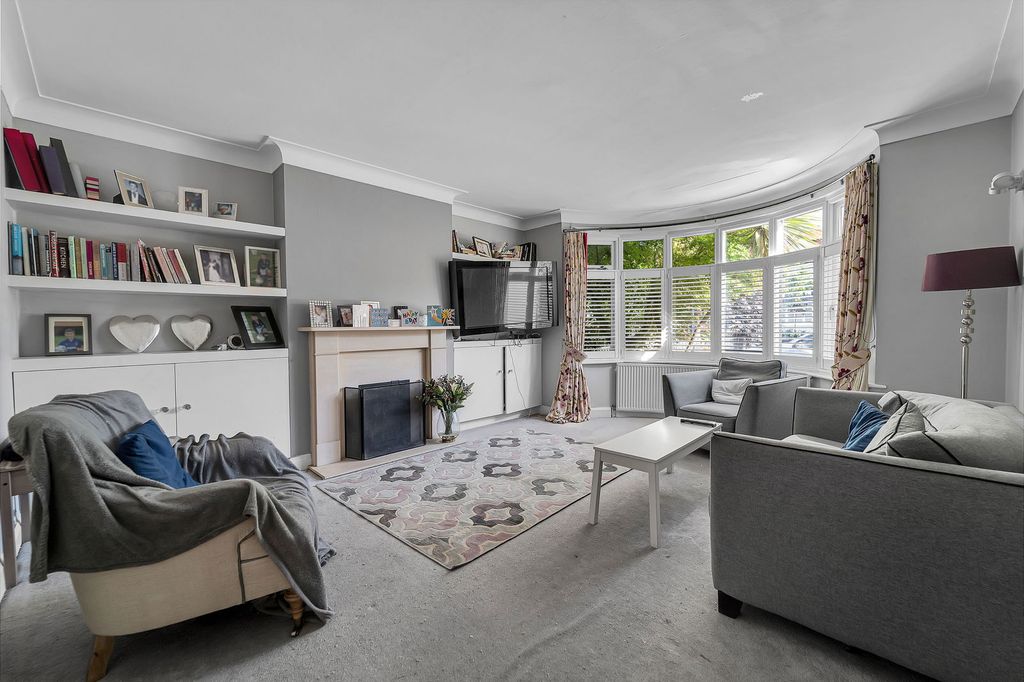 Property photo 3 of 16