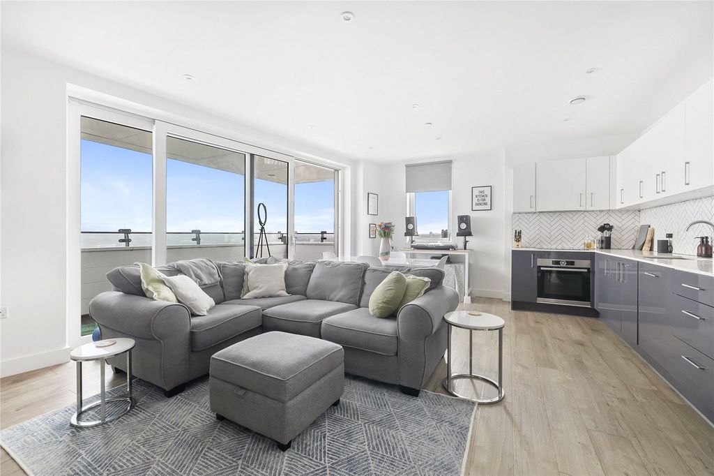 Property photo 1 of 17 Picture No. 04