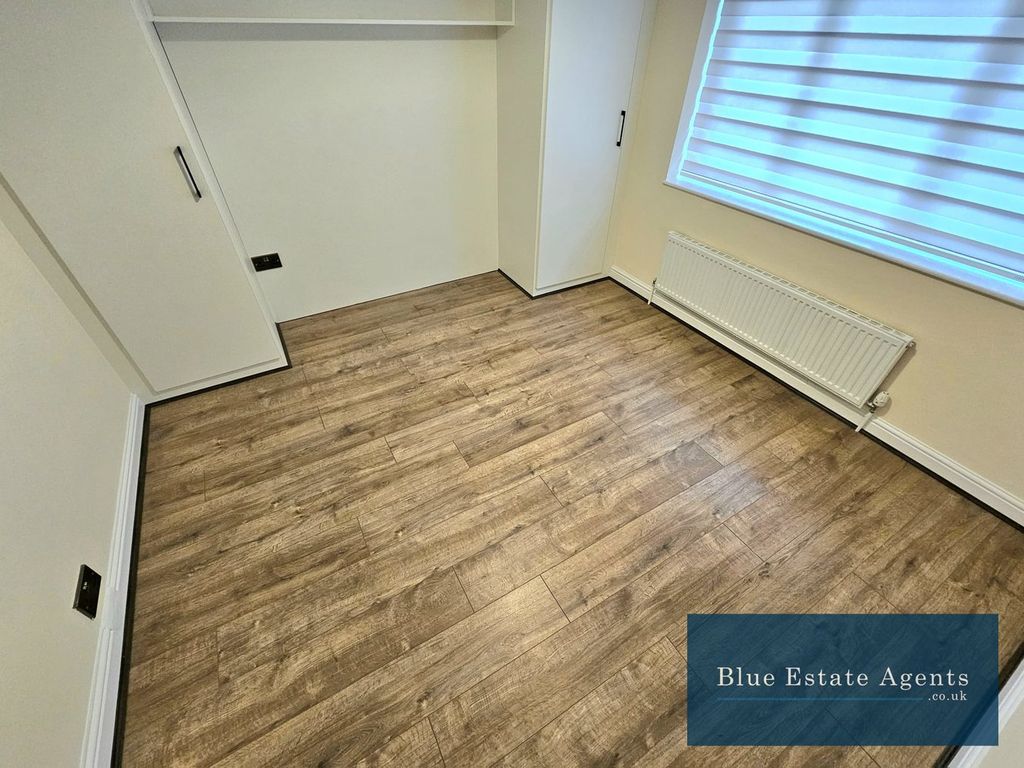 Property photo 3 of 13 Bedroom