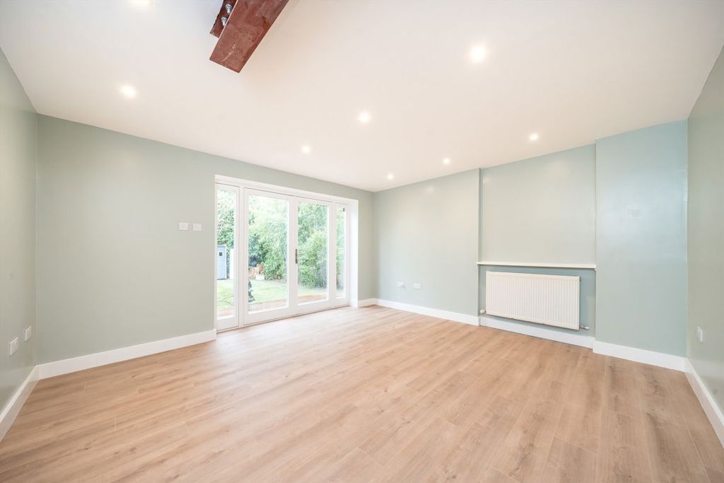 Property photo 2 of 5