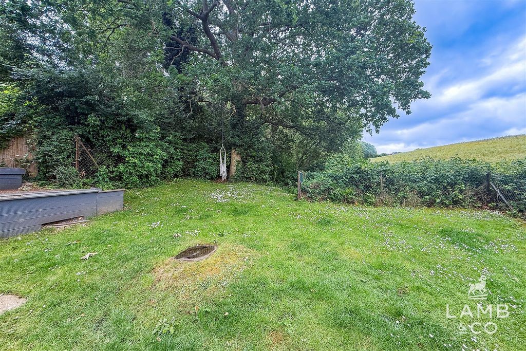 Property photo 2 of 17 Side