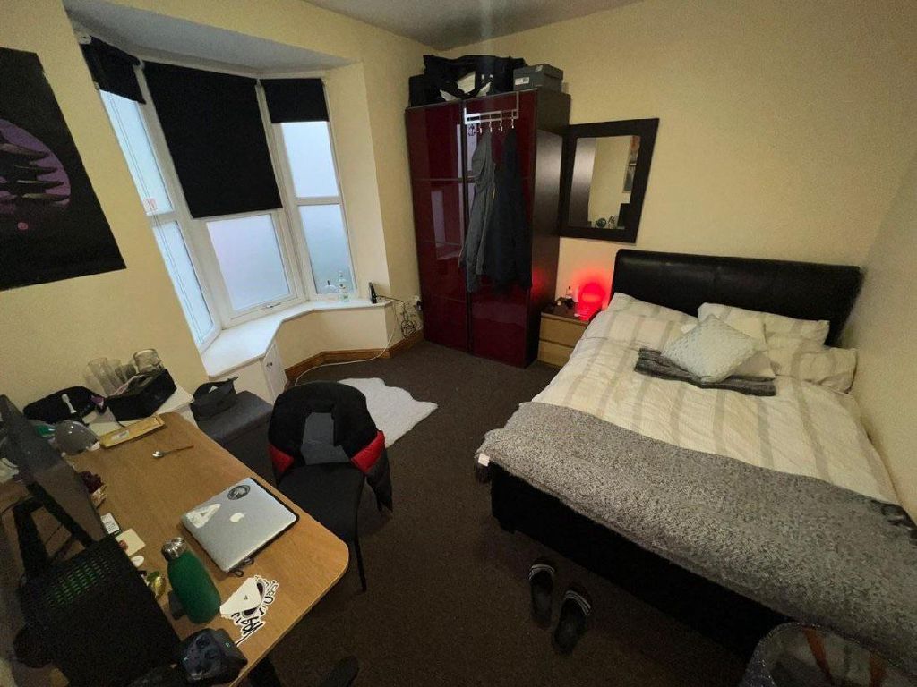 Property photo 3 of 13