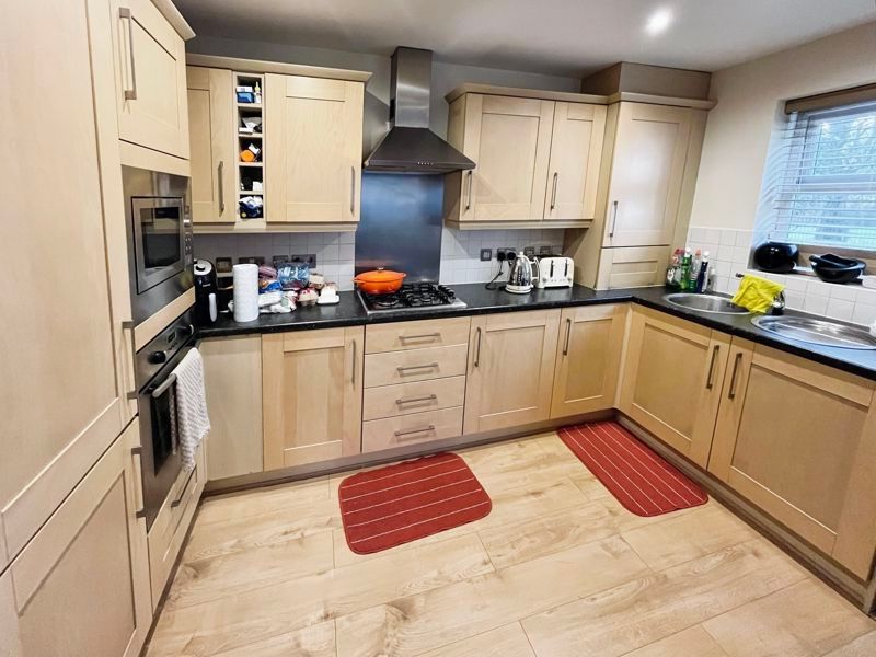 Property photo 3 of 13 Kitchen
