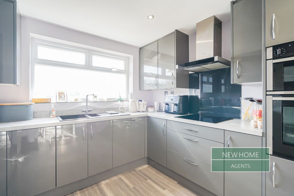 Property photo 3 of 26 Photo 9