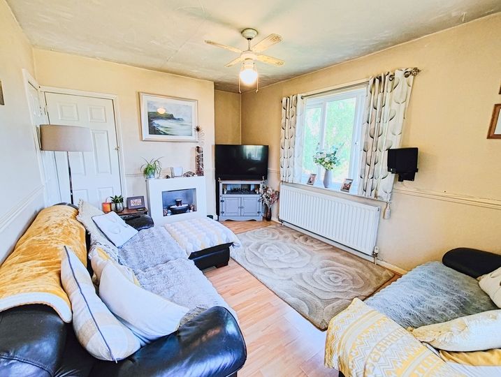 Property photo 3 of 19