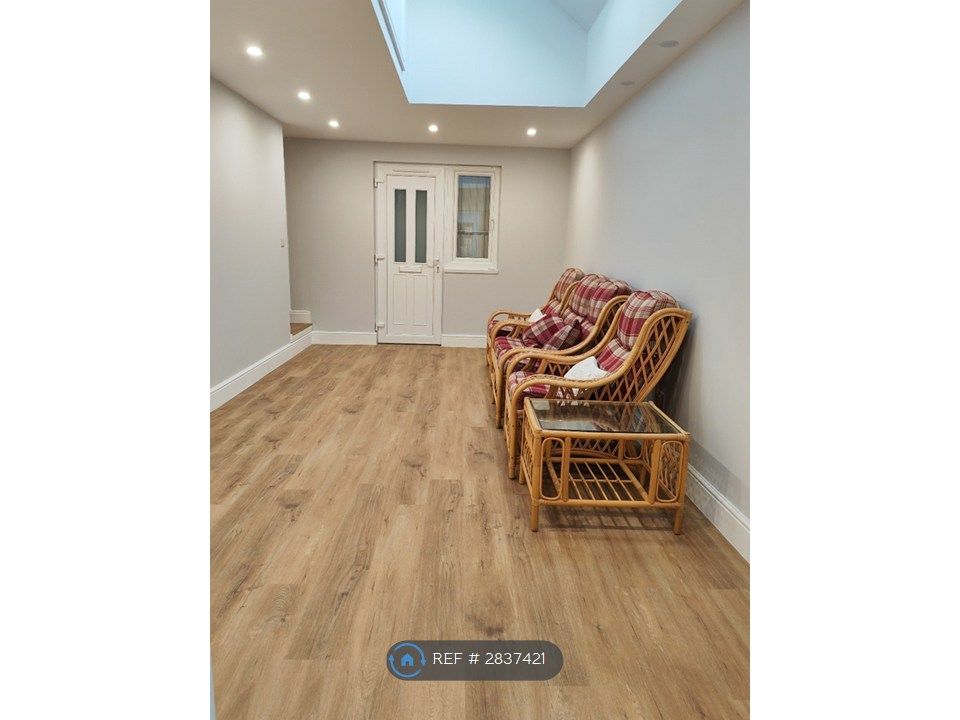 Property photo 2 of 12 Bedroom/Living Room
