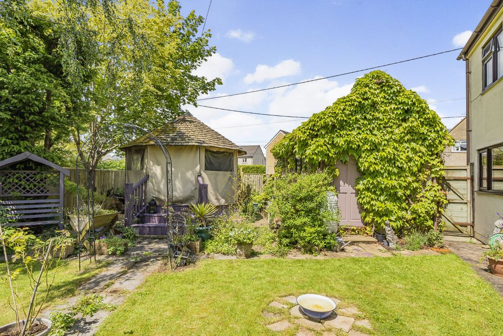 Property photo 2 of 15 Picture No. 05
