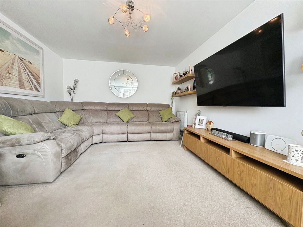 Property photo 2 of 22 Picture No. 20