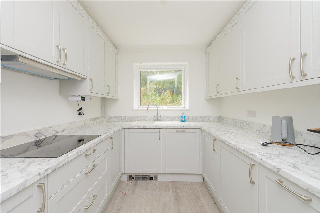 Property photo 2 of 18 Kitchen