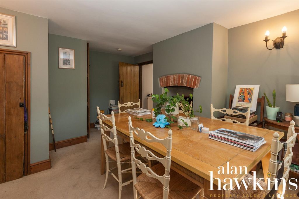 Property photo 3 of 14 3124-2.Jpg