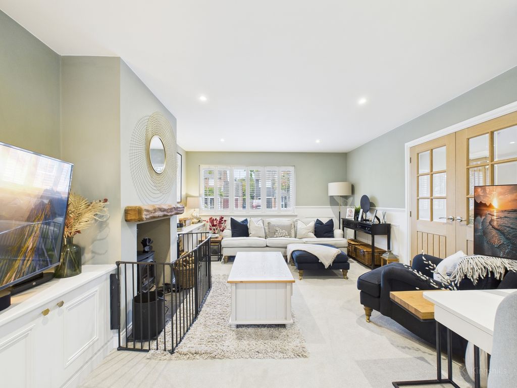 Property photo 3 of 24 Cam02136G0-Pr0478-Still001