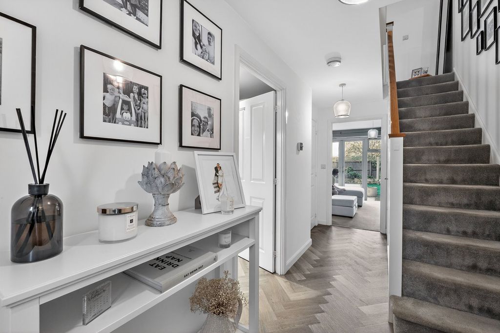 Property photo 2 of 22