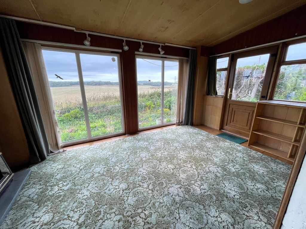 Property photo 3 of 30 Sun Room.Jpg