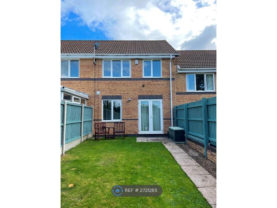 Property photo 3 of 21 Enclosed Back Garden