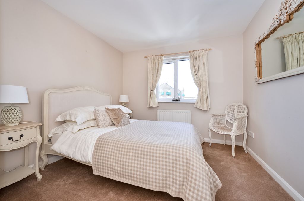 Property photo 3 of 12 96911 (2)
