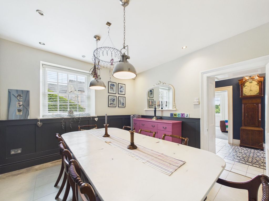 Property photo 3 of 74 Dining Room