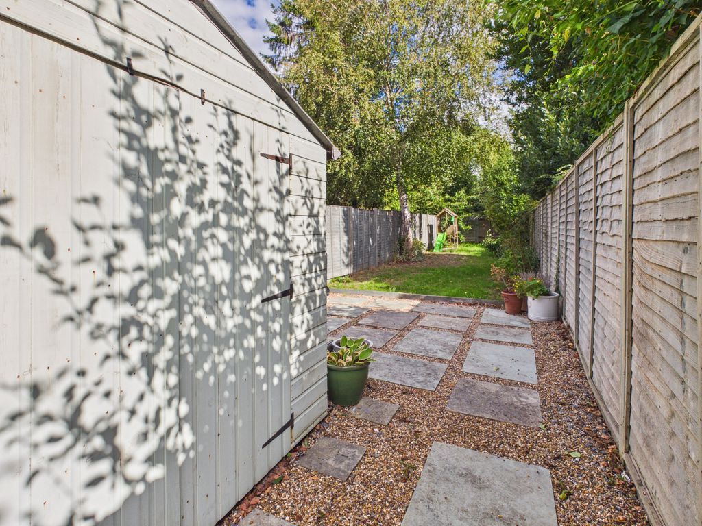Property photo 2 of 11 Garden