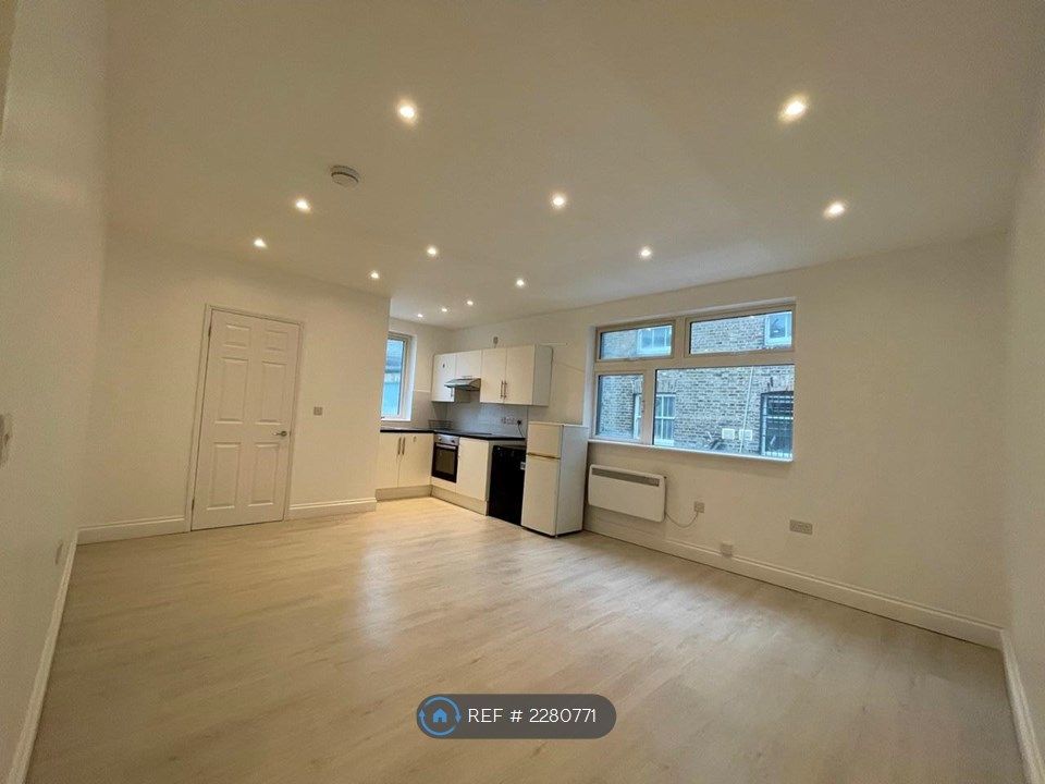 Property photo 1 of 3