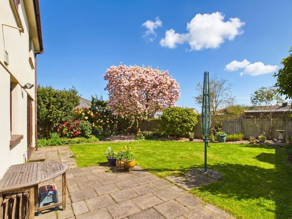 Property photo 2 of 23 Garden