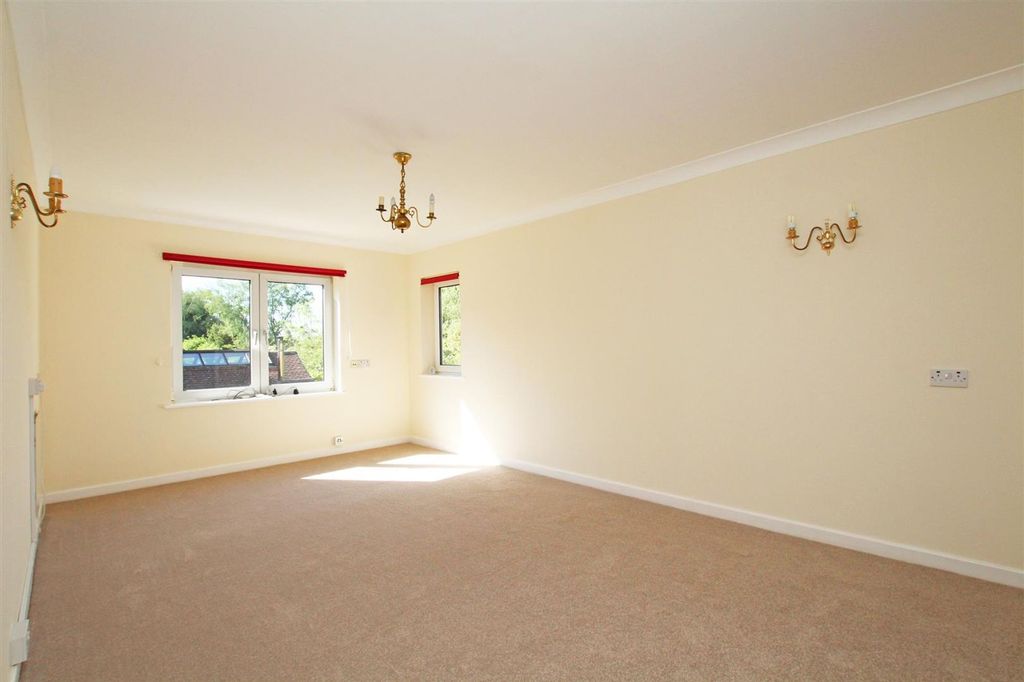 Property photo 3 of 7