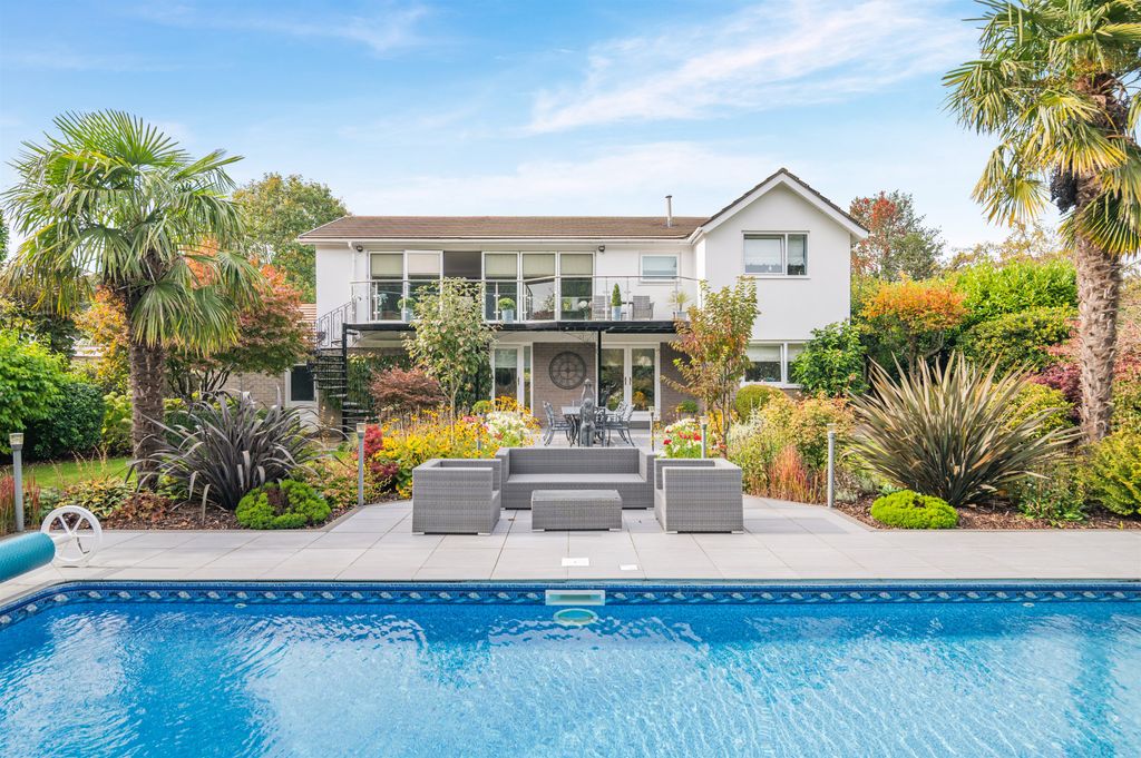 Property photo 1 of 38