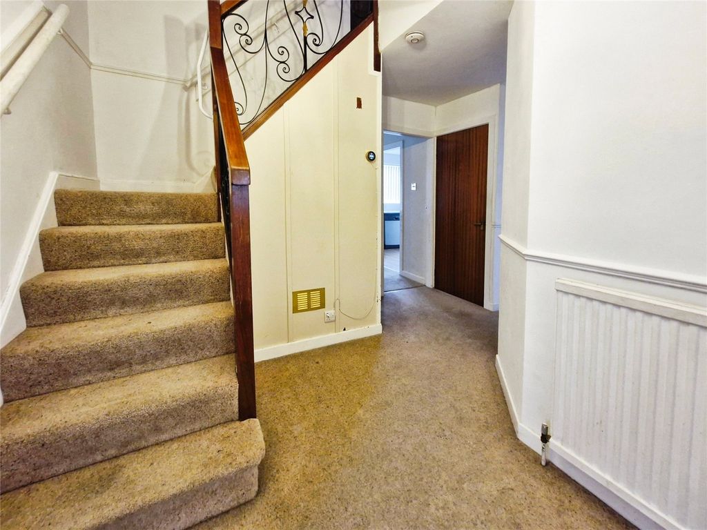 Property photo 2 of 18 Picture No. 23