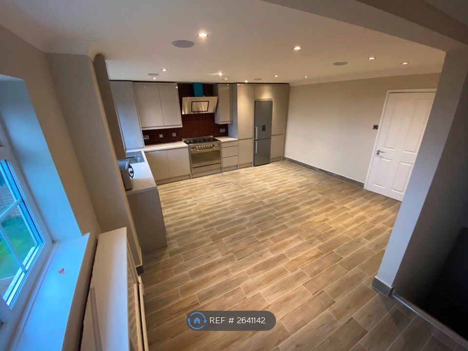 Property photo 1 of 22 Kitchen