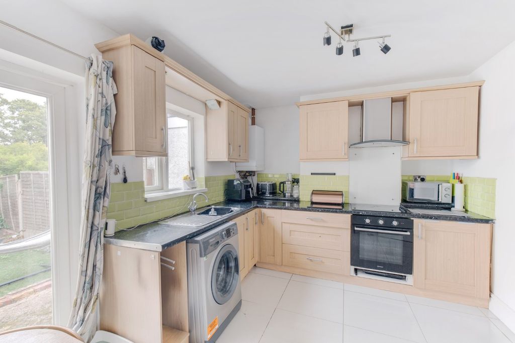 Property photo 3 of 15 Picture No. 04