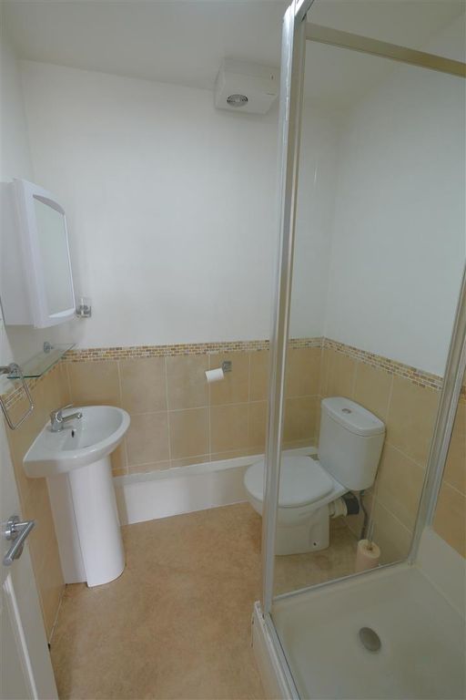 Property photo 1 of 10 Shower Room