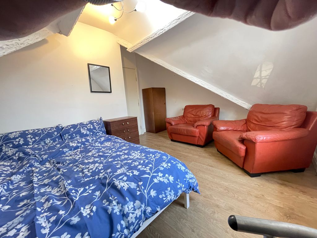 Property photo 1 of 4 Bedroom 3