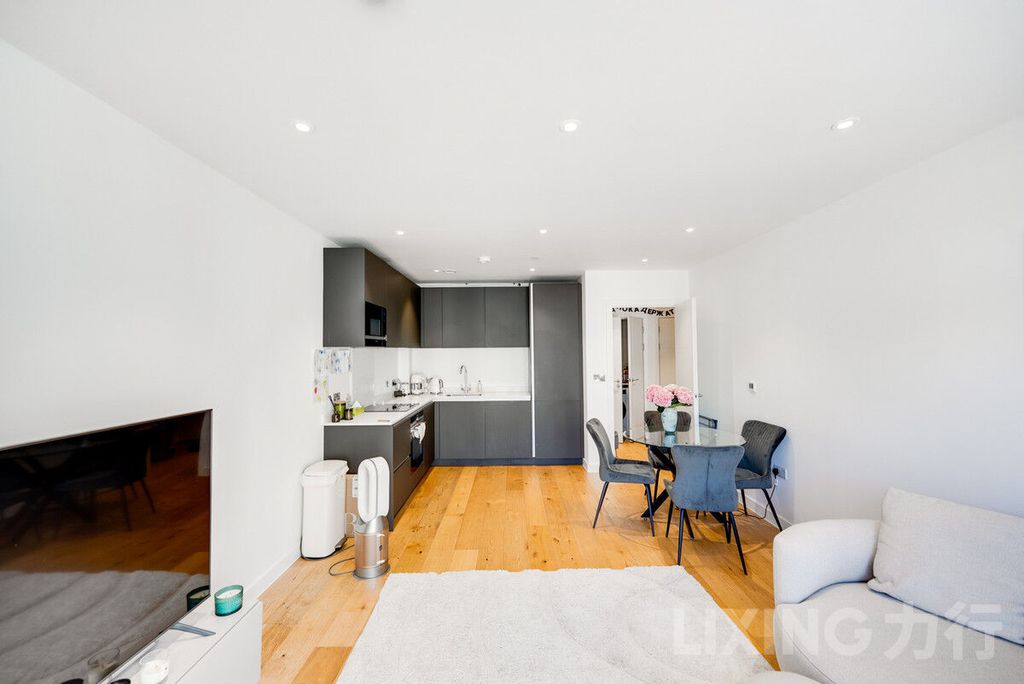 Property photo 3 of 15