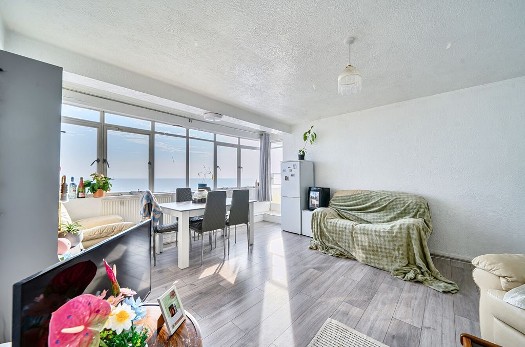 Property photo 3 of 13 1433137-3-69Bd7F7...