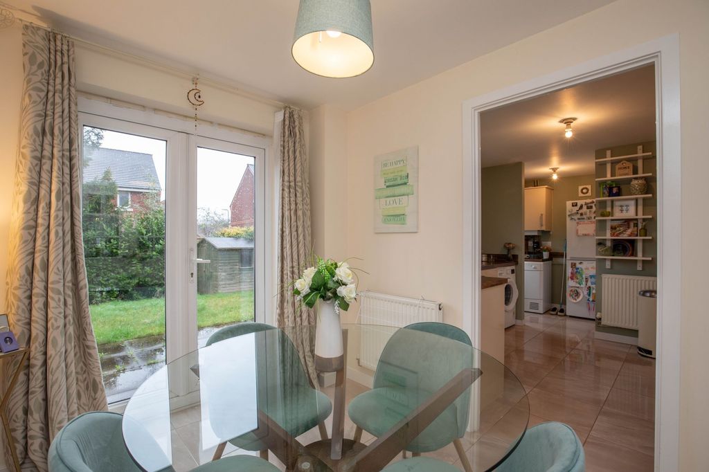 Property photo 3 of 26