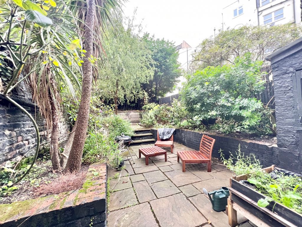 Property photo 3 of 17 Gallery