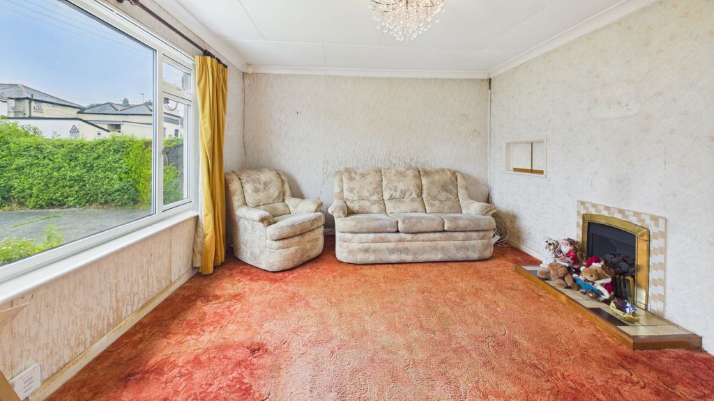 Property photo 3 of 9 Gallery