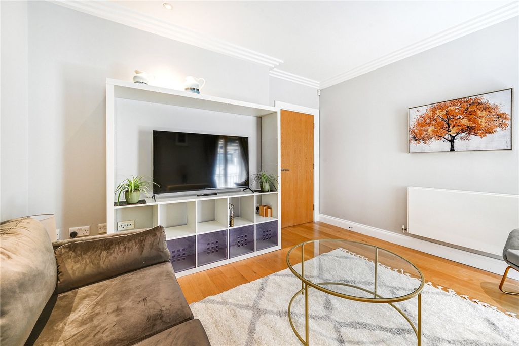 Property photo 2 of 11 Picture No. 14