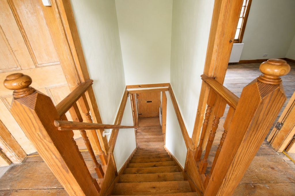 Property photo 3 of 23 Photo 12