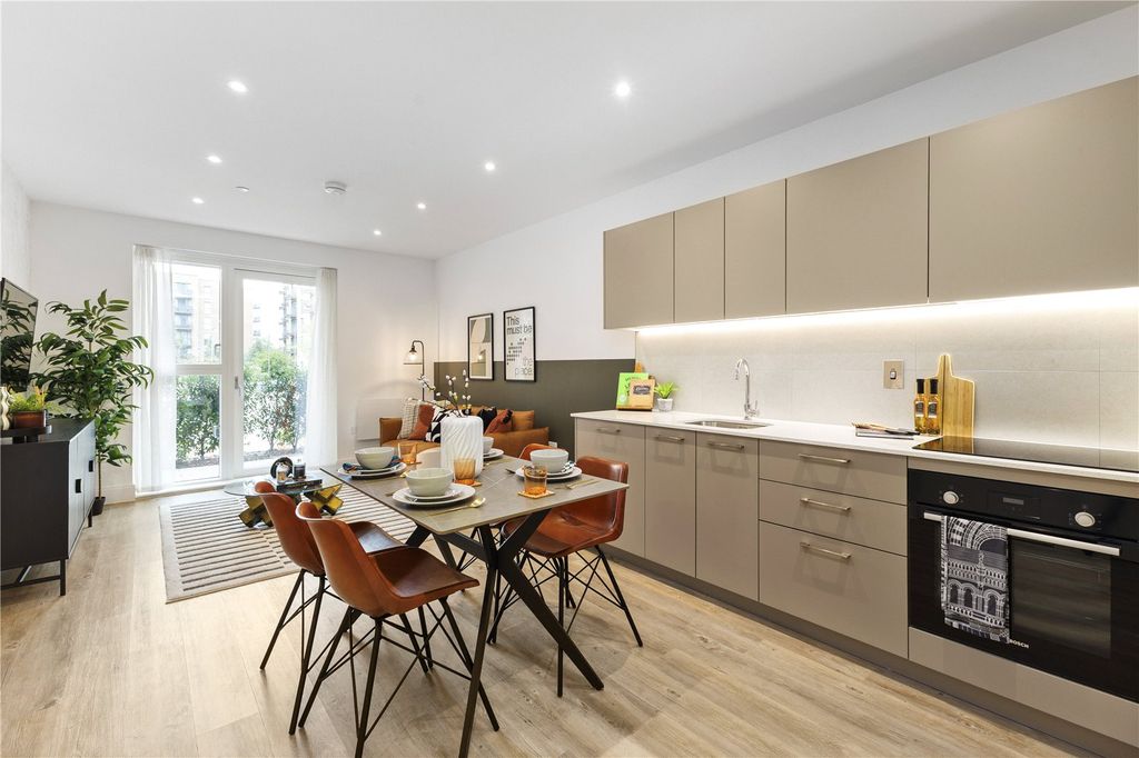 Property photo 3 of 16 Picture No. 22