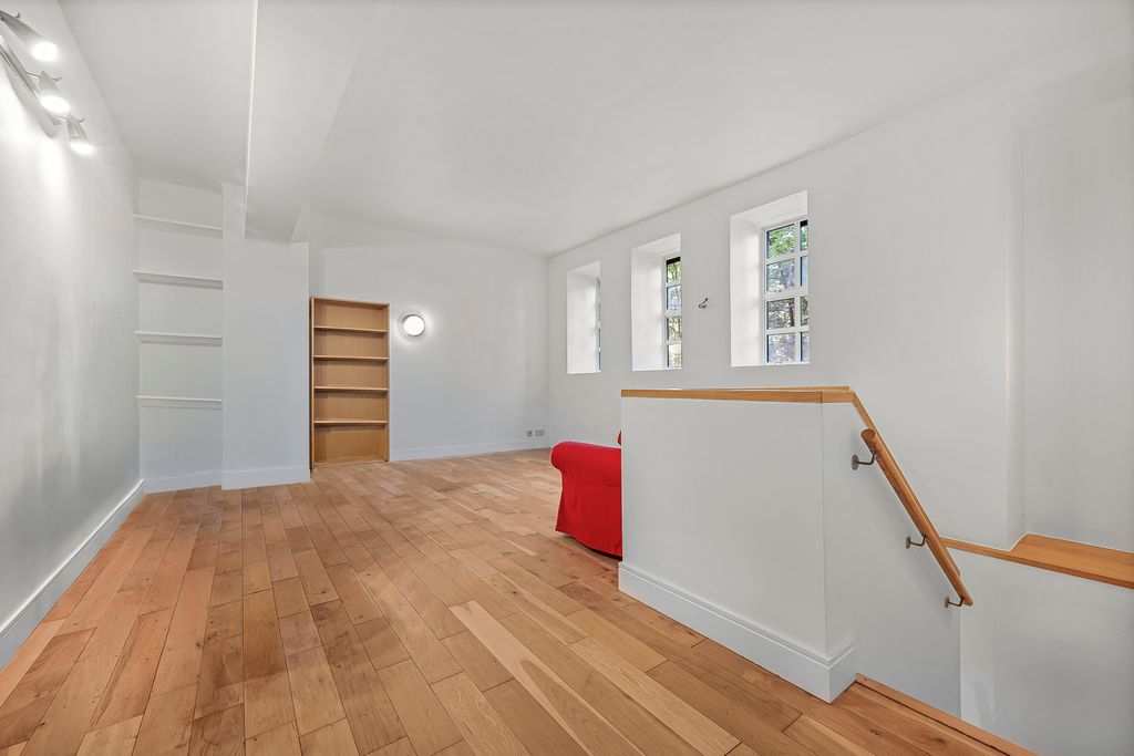 Property photo 2 of 10 Picture No. 09
