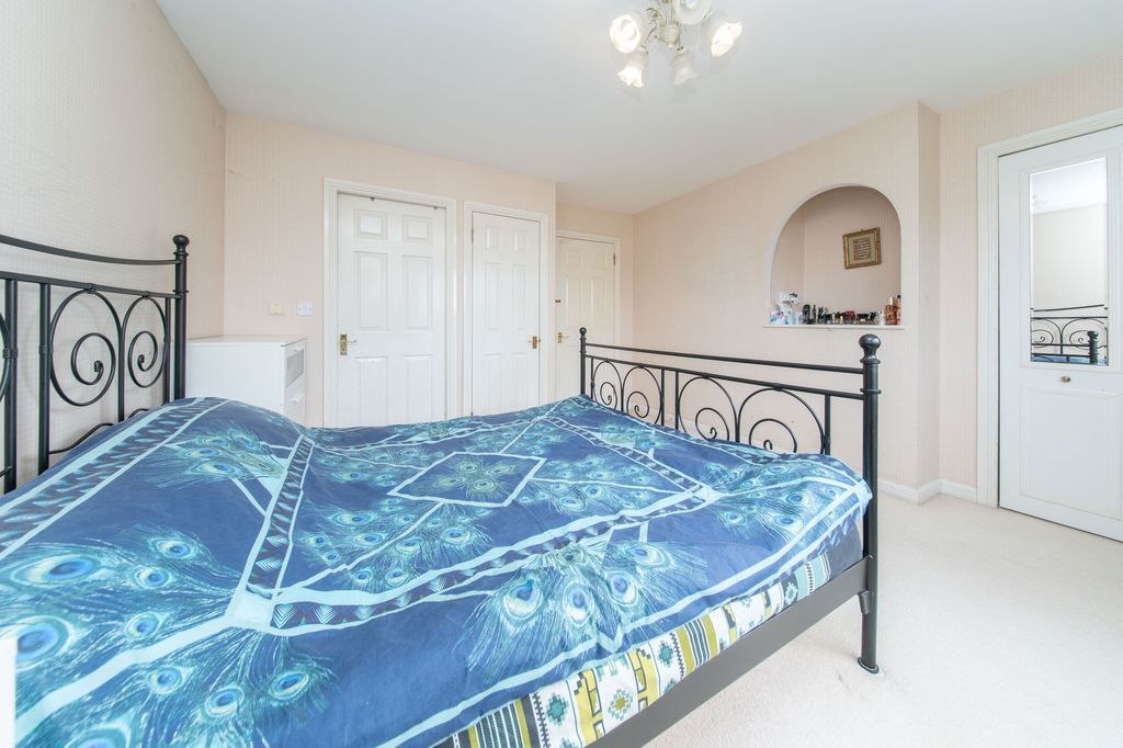 Property photo 3 of 31 Primary Bedroom