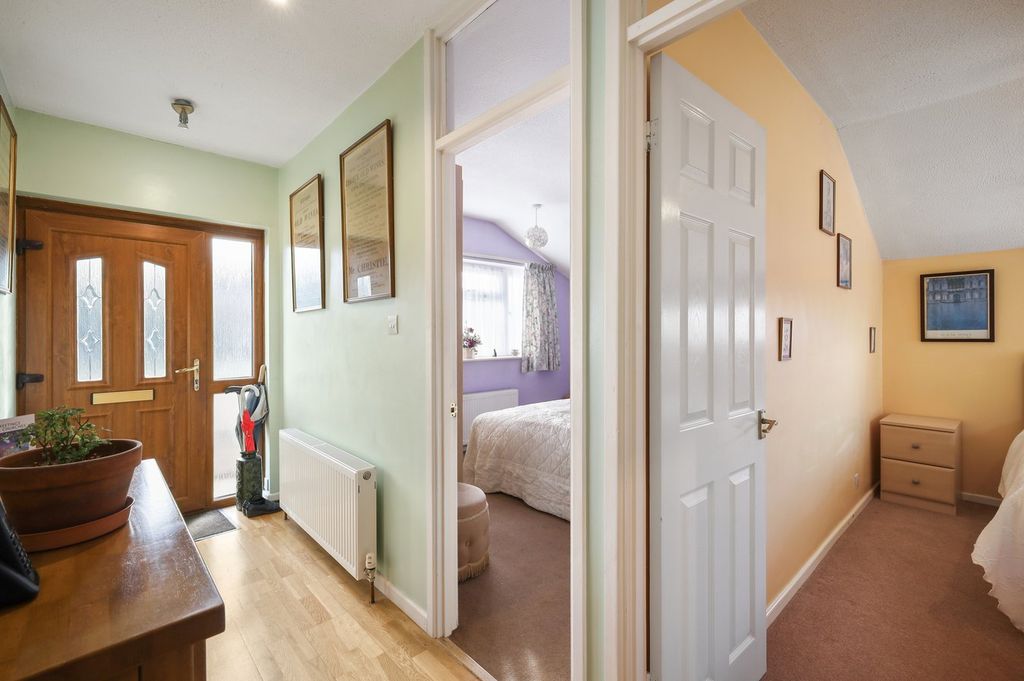 Property photo 3 of 18