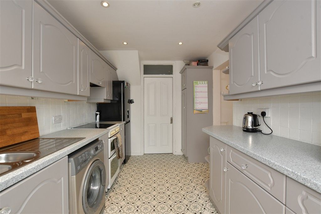 Property photo 2 of 12 Kitchen