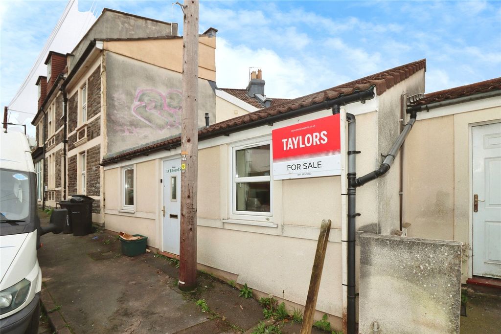 Property photo 1 of 17 Photography