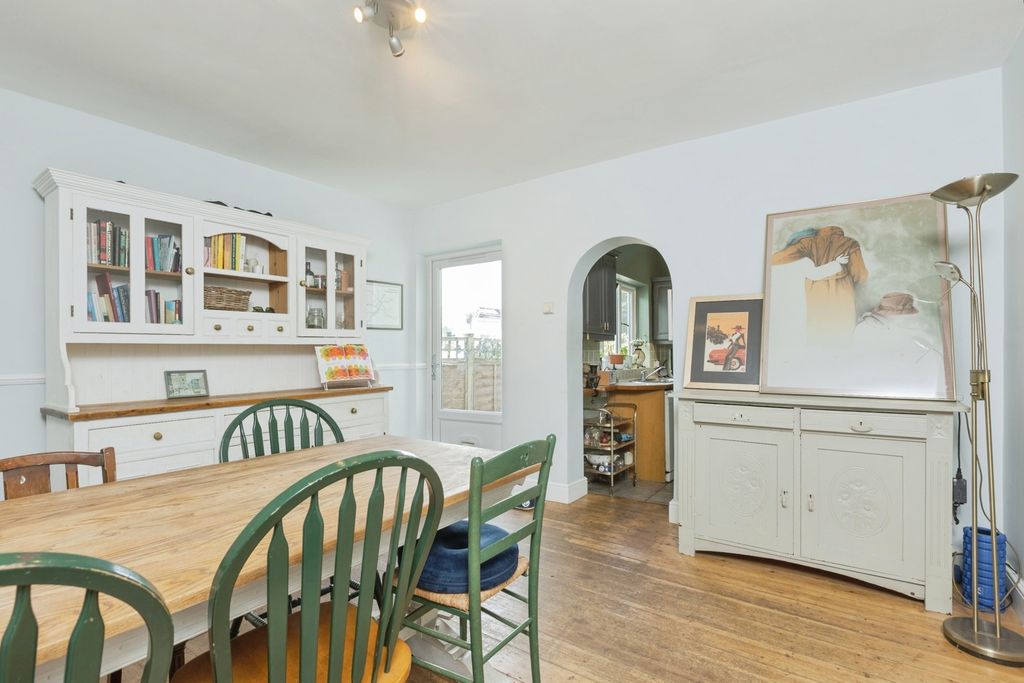 Property photo 2 of 19 Pbox-Img.Jpg