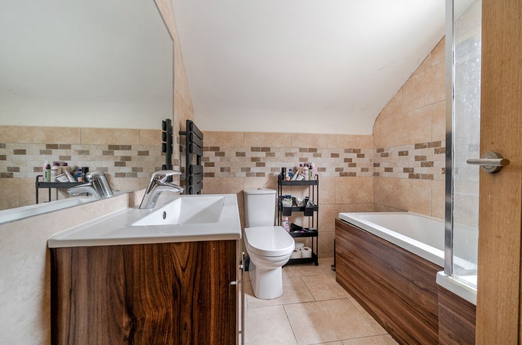Property photo 3 of 22 1473511-16-6A2Bf3...