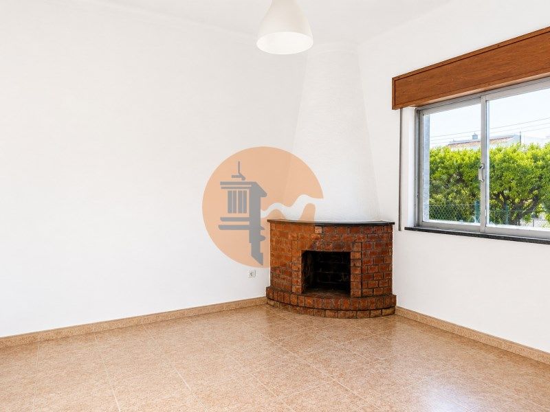 Property photo 2 of 26