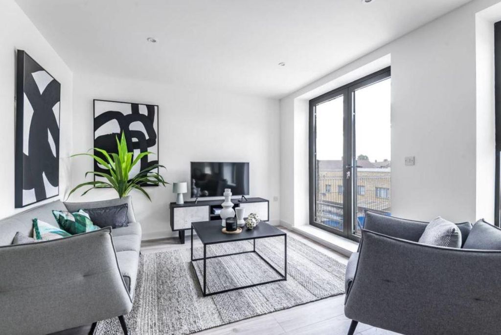 Property photo 1 of 5 Living Room.Jpg