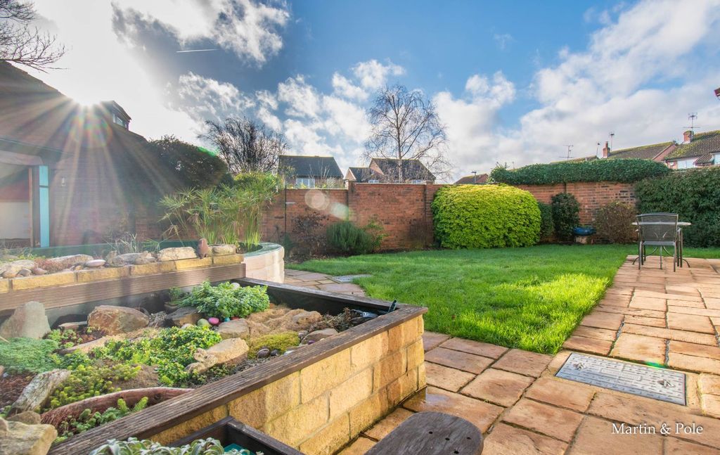 Property photo 2 of 19