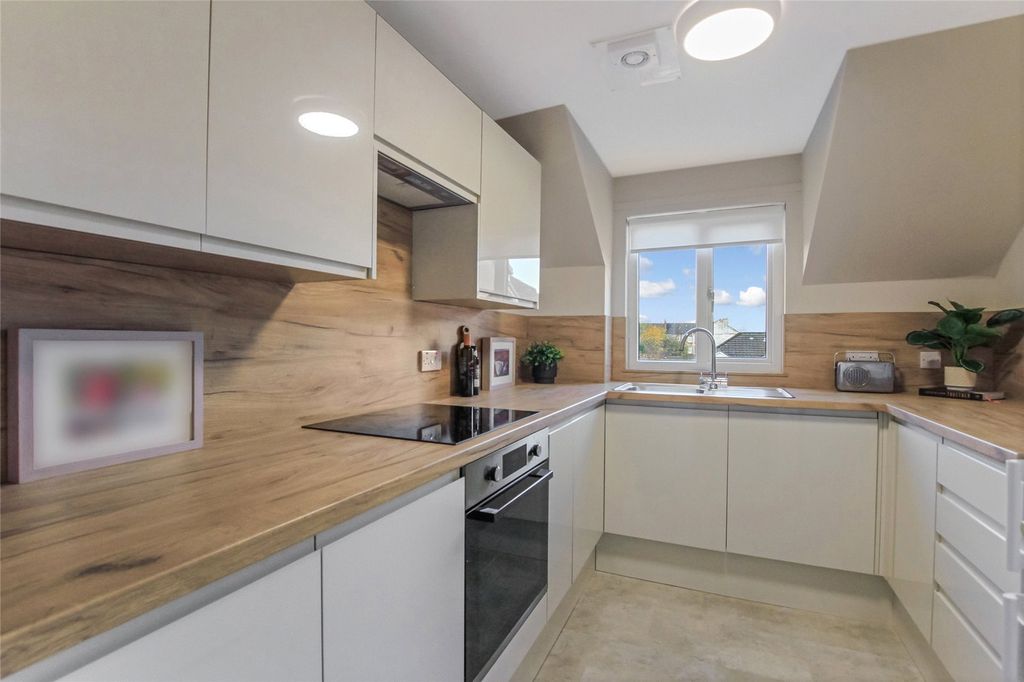 Property photo 3 of 24 Picture No. 10