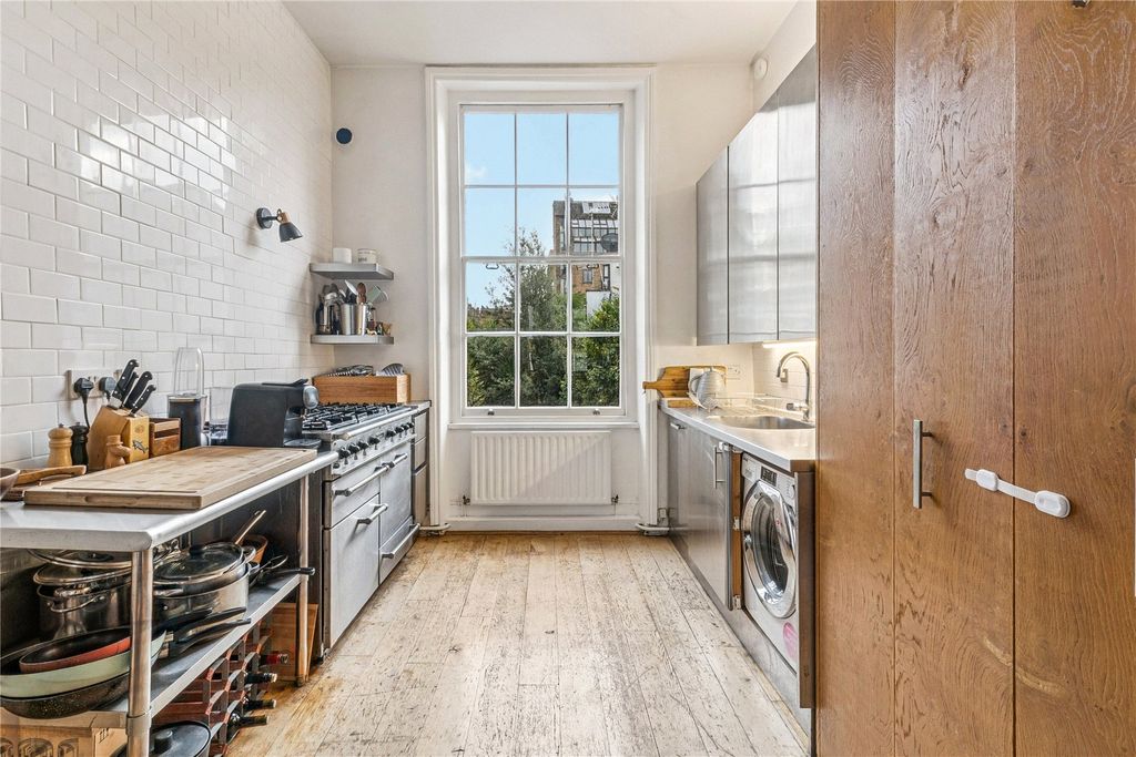 Property photo 3 of 14 Picture No. 14